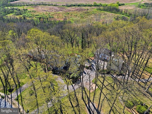 4041 ROBINHOOD, York, PA 17408