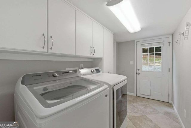 90 Angus Trail, Atlanta, GA 30328