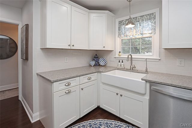 216 Pelham Road, Dewitt, NY 13214