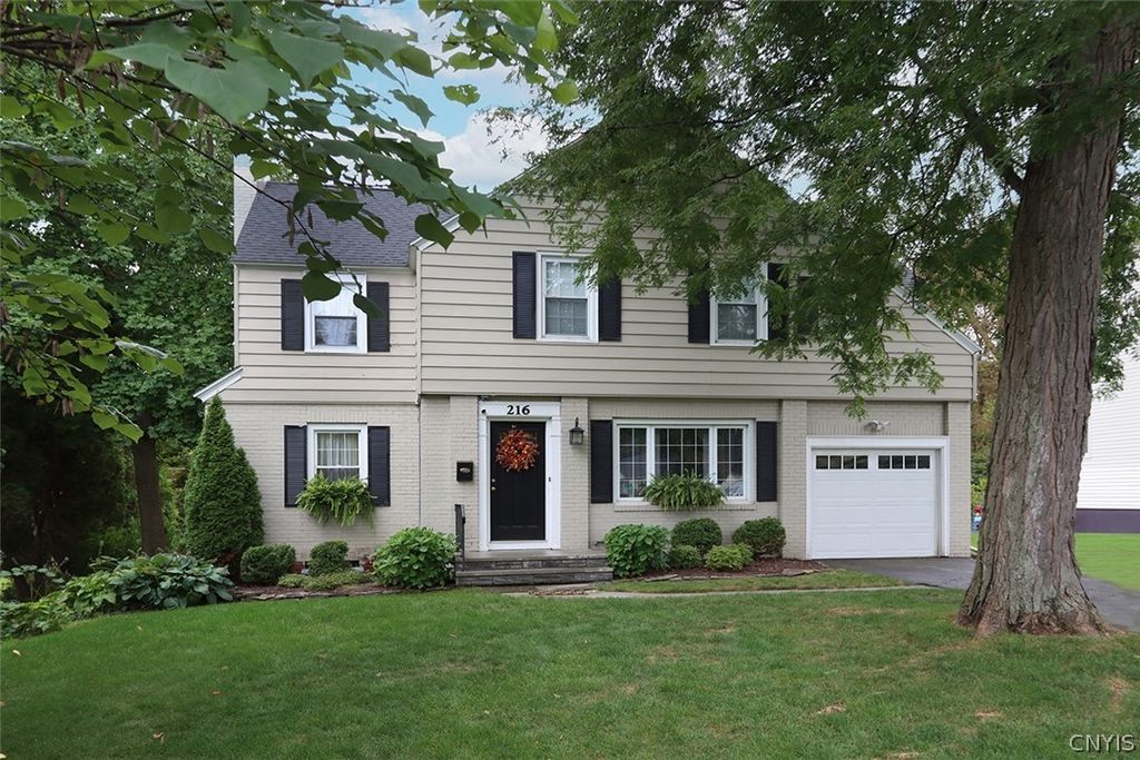 216 Pelham Road, Dewitt, NY 13214