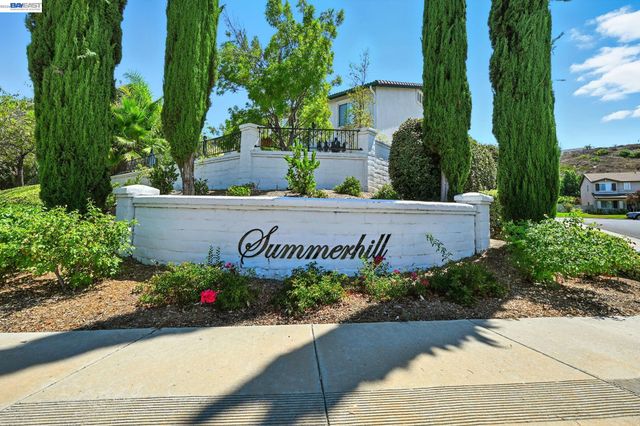 44416 Nighthawk Pass, Temecula, CA 92592