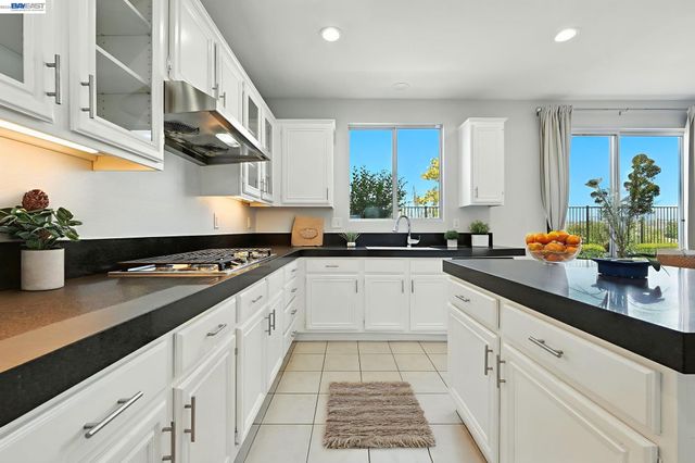 44416 Nighthawk Pass, Temecula, CA 92592