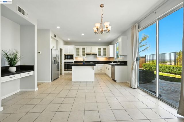 44416 Nighthawk Pass, Temecula, CA 92592