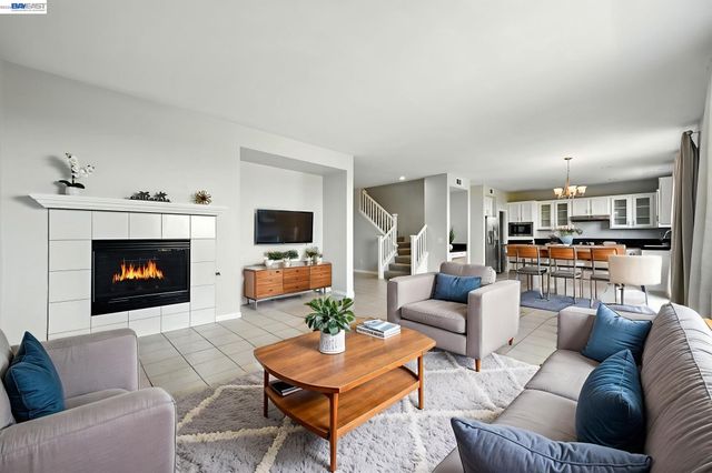 44416 Nighthawk Pass, Temecula, CA 92592