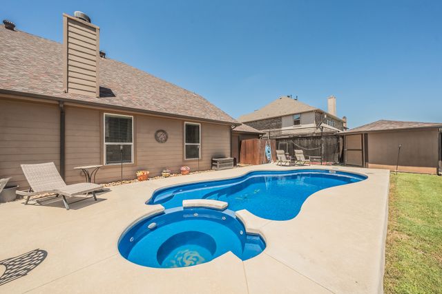 309 Garden Path Lane, Mansfield, TX 76063