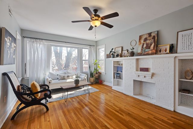 7140 S Eberhart Avenue, Chicago, IL 60619