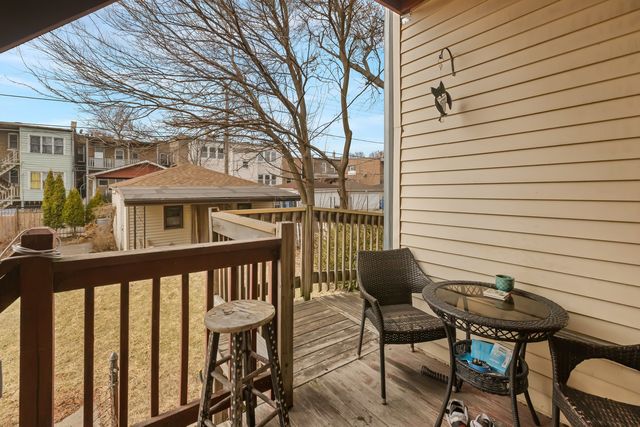 7140 S Eberhart Avenue, Chicago, IL 60619