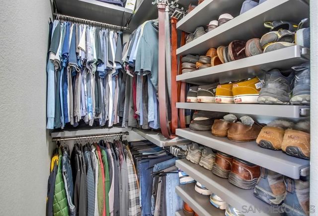 11975 Wilmington Rd, San Diego, CA 92128