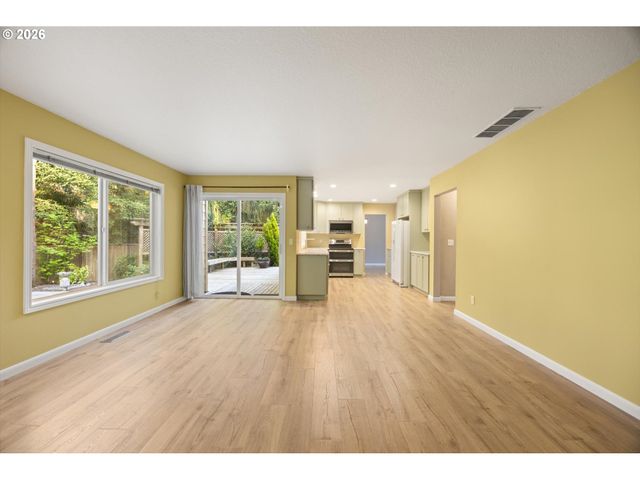 17226 Tualatin St, Lake Oswego, OR 97035