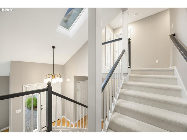 17226 Tualatin St, Lake Oswego, OR 97035
