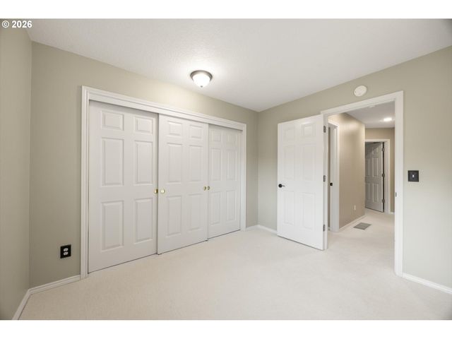 17226 Tualatin St, Lake Oswego, OR 97035