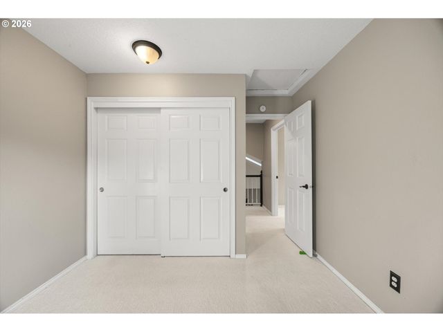 17226 Tualatin St, Lake Oswego, OR 97035