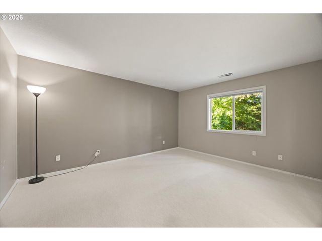 17226 Tualatin St, Lake Oswego, OR 97035
