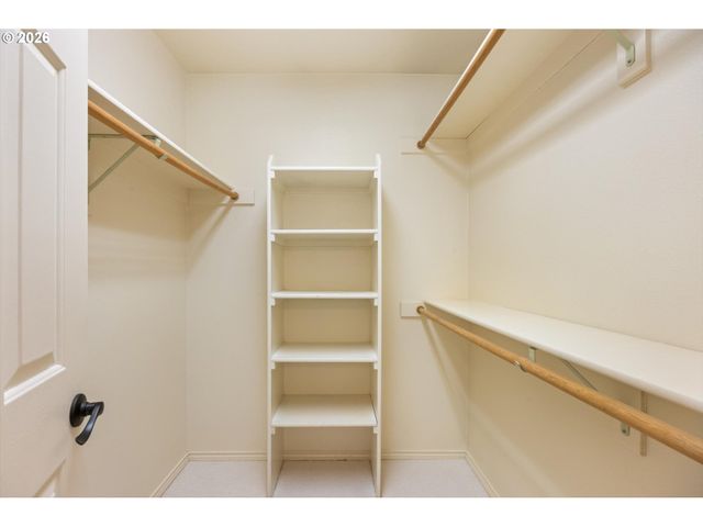 17226 Tualatin St, Lake Oswego, OR 97035