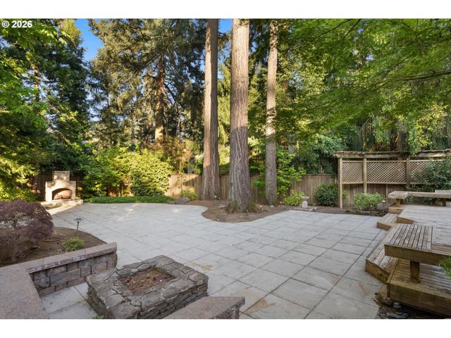 17226 Tualatin St, Lake Oswego, OR 97035