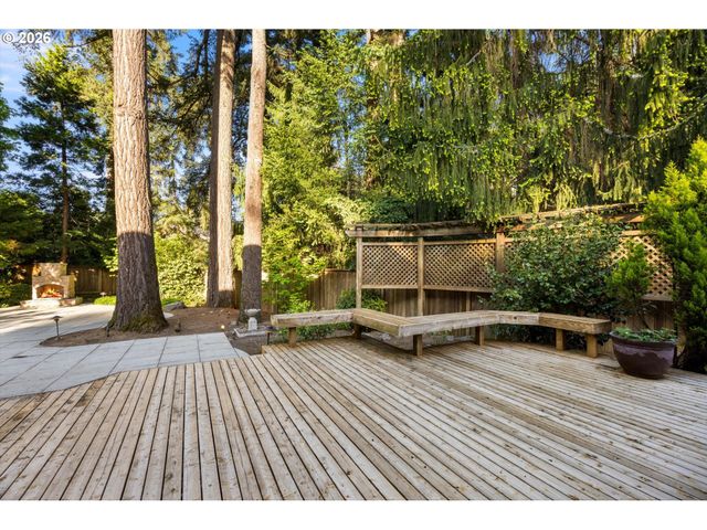 17226 Tualatin St, Lake Oswego, OR 97035