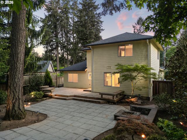 17226 Tualatin St, Lake Oswego, OR 97035