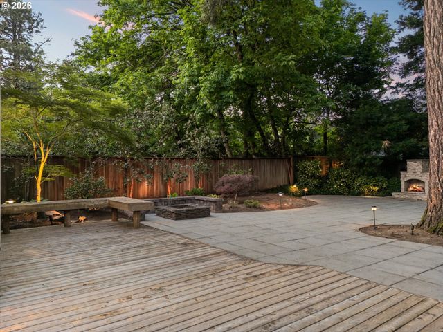 17226 Tualatin St, Lake Oswego, OR 97035