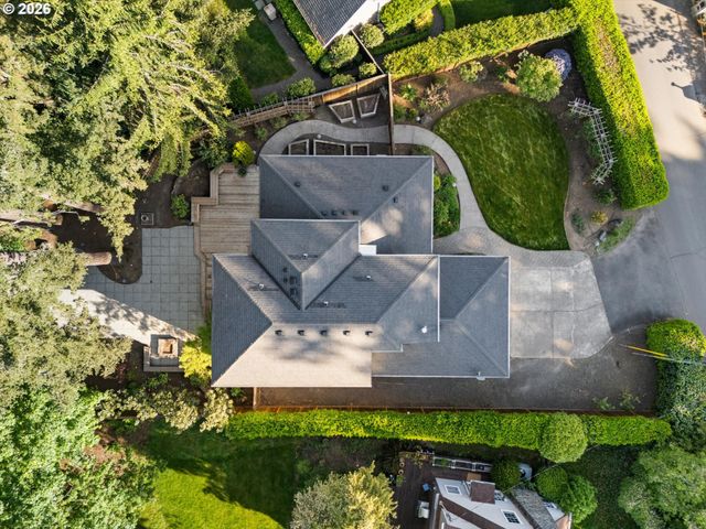 17226 Tualatin St, Lake Oswego, OR 97035