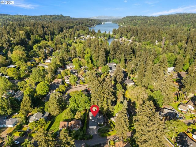 17226 Tualatin St, Lake Oswego, OR 97035