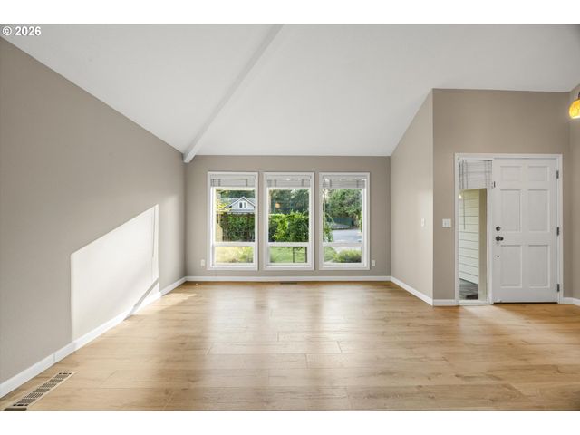17226 Tualatin St, Lake Oswego, OR 97035