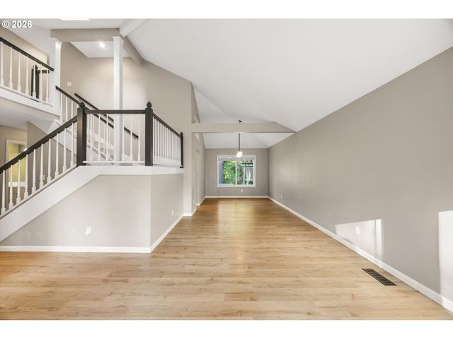 17226 Tualatin St, Lake Oswego, OR 97035