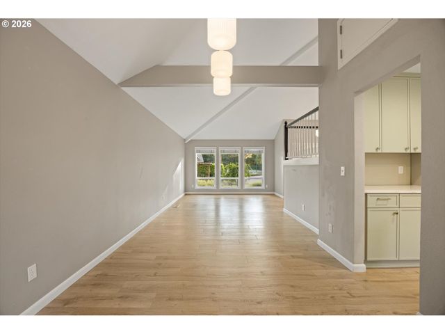 17226 Tualatin St, Lake Oswego, OR 97035
