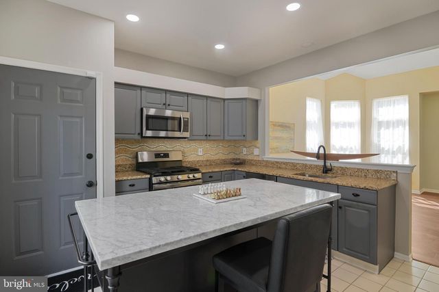 22 FAIRWAY BLVD, Monroe Township, NJ 08831