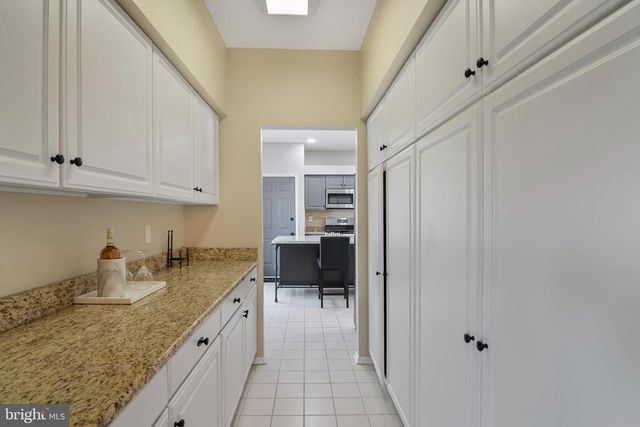 22 FAIRWAY BLVD, Monroe Township, NJ 08831