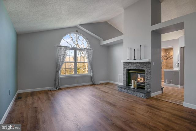 22 FAIRWAY BLVD, Monroe Township, NJ 08831