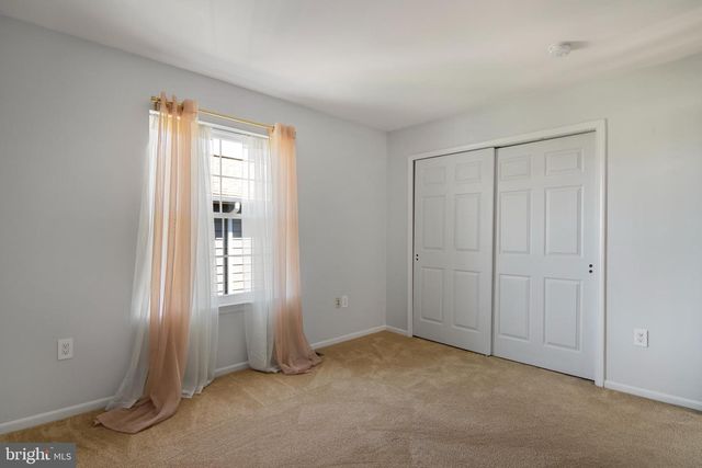 22 FAIRWAY BLVD, Monroe Township, NJ 08831