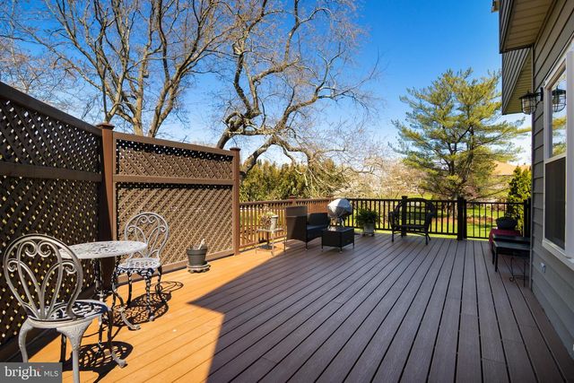 22 FAIRWAY BLVD, Monroe Township, NJ 08831