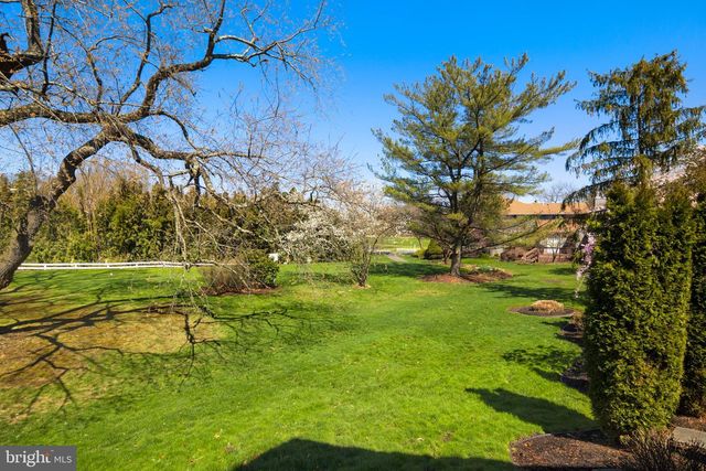 22 FAIRWAY BLVD, Monroe Township, NJ 08831