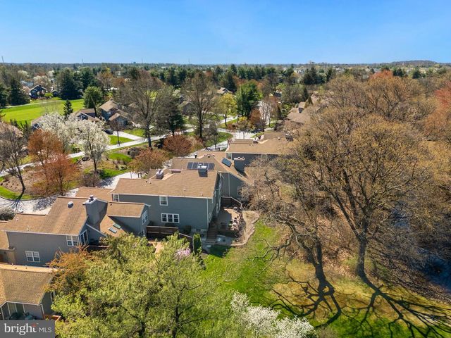 22 FAIRWAY BLVD, Monroe Township, NJ 08831