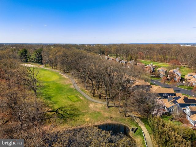 22 FAIRWAY BLVD, Monroe Township, NJ 08831