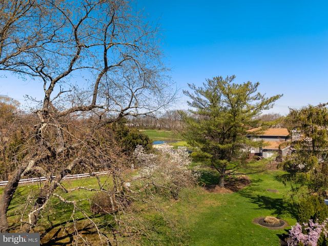 22 FAIRWAY BLVD, Monroe Township, NJ 08831