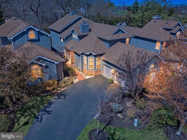 22 FAIRWAY BLVD, Monroe Township, NJ 08831