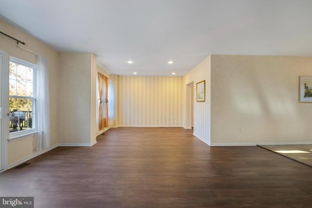 22 FAIRWAY BLVD, Monroe Township, NJ 08831