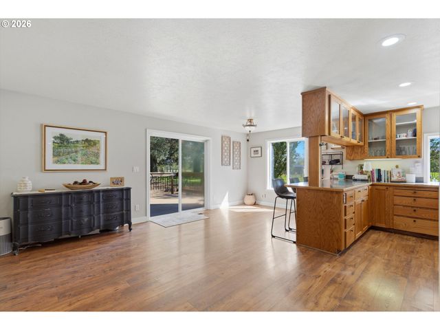 23032 Ne HAGEY Rd, Dundee, OR 97115