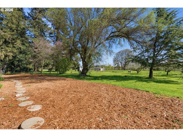 23032 Ne HAGEY Rd, Dundee, OR 97115