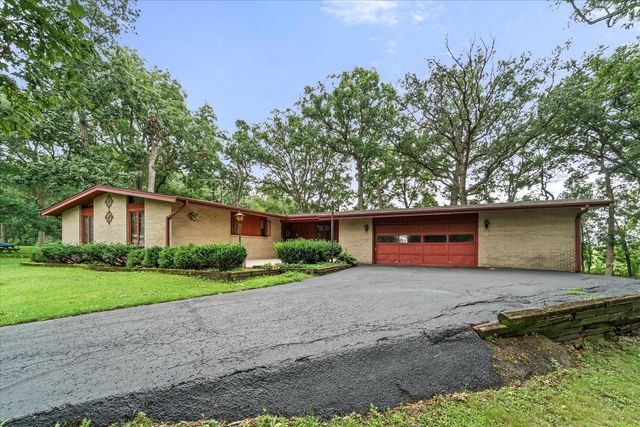 3S984 Oakland Lane, North Aurora, IL 60542