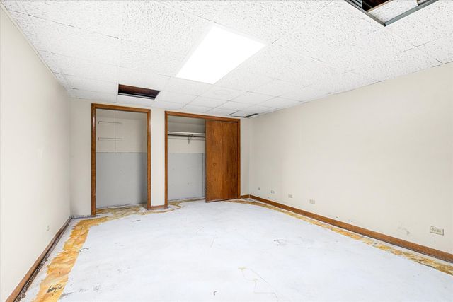 3S984 Oakland Lane, North Aurora, IL 60542