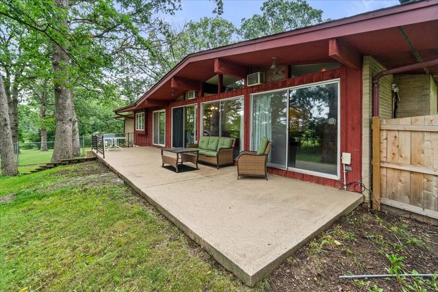 3S984 Oakland Lane, North Aurora, IL 60542