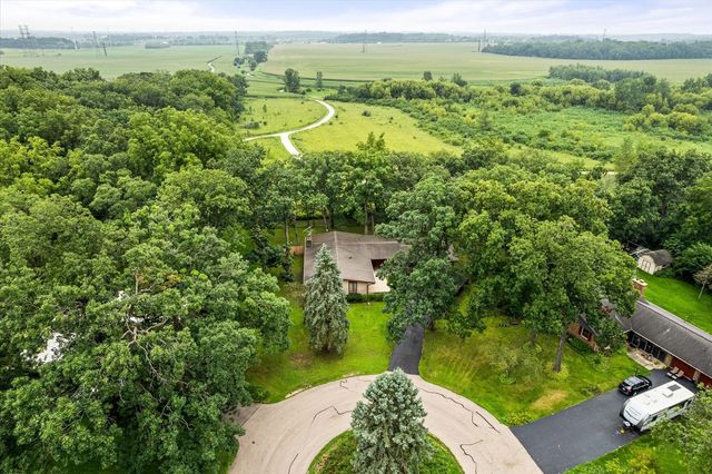 3S984 Oakland Lane, North Aurora, IL 60542