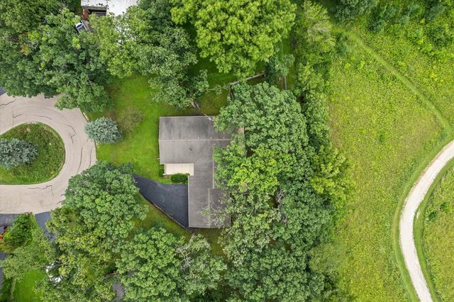 3S984 Oakland Lane, North Aurora, IL 60542