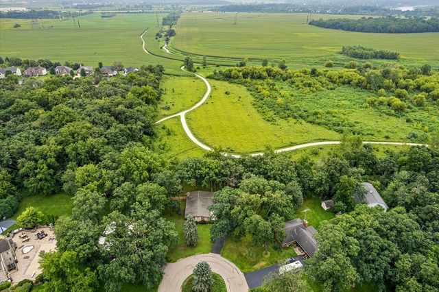 3S984 Oakland Lane, North Aurora, IL 60542