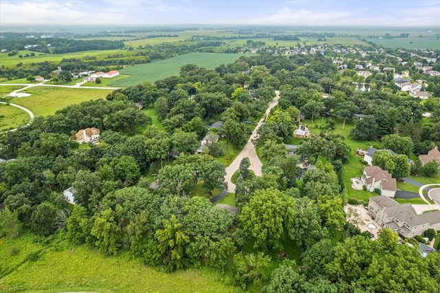 3S984 Oakland Lane, North Aurora, IL 60542