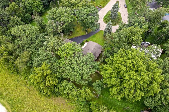 3S984 Oakland Lane, North Aurora, IL 60542