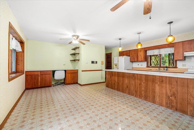 3S984 Oakland Lane, North Aurora, IL 60542