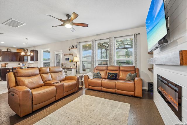 1344 LAUREN ST, New Braunfels, TX 78130